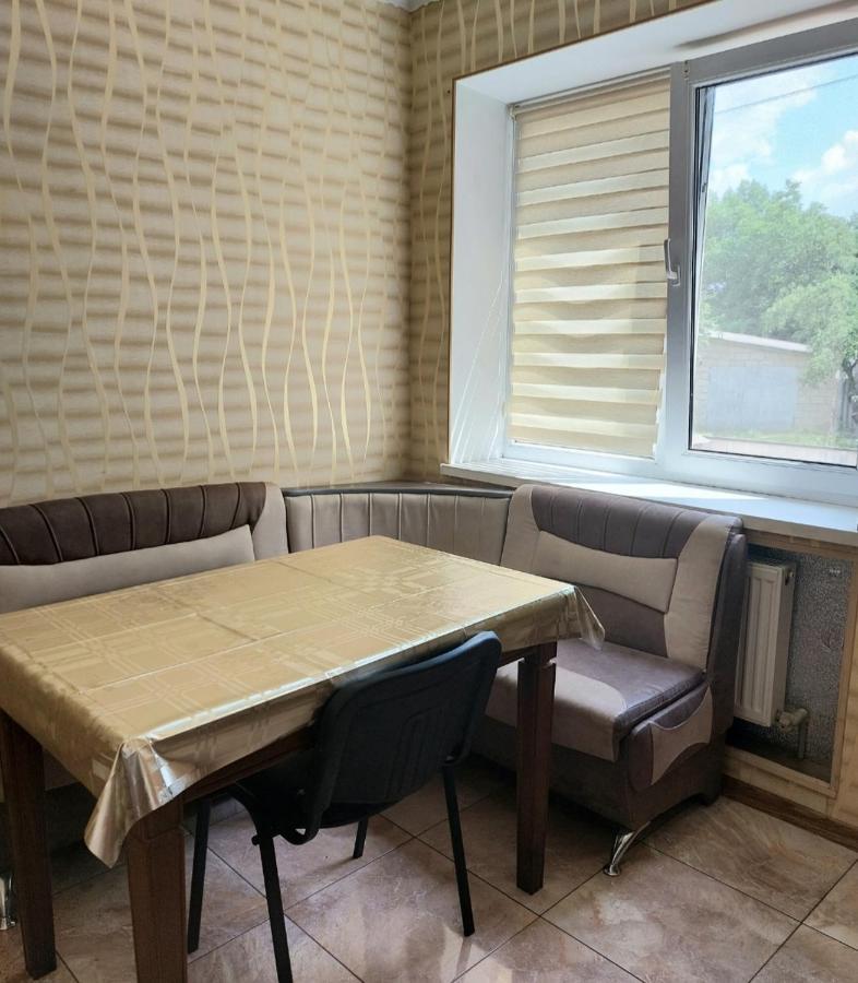 Апартаменты, 2 комн. 6 мест Кропивницкий Экстерьер фото